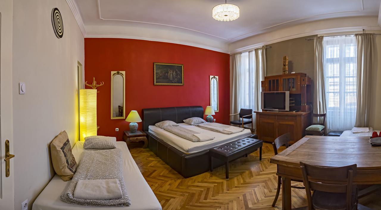 Santico Art Hotel And Hostel Budapest Exterior photo
